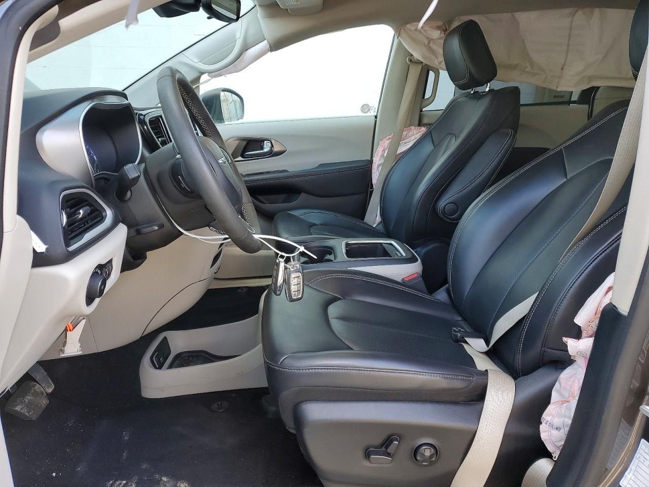 2023 Chrysler Pacifica Touring l