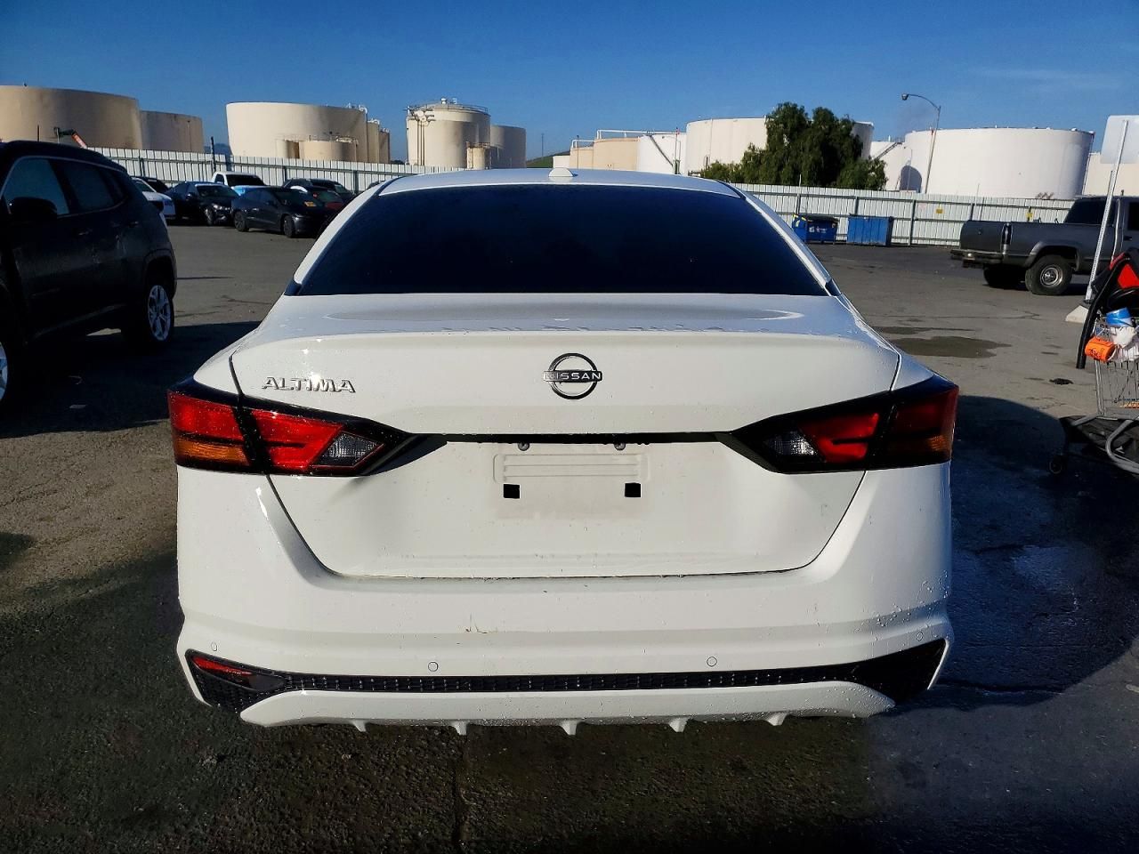 2025 Nissan Altima sv