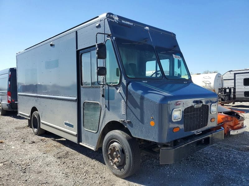 2020 Freightliner Mt 45G Delivery Truck