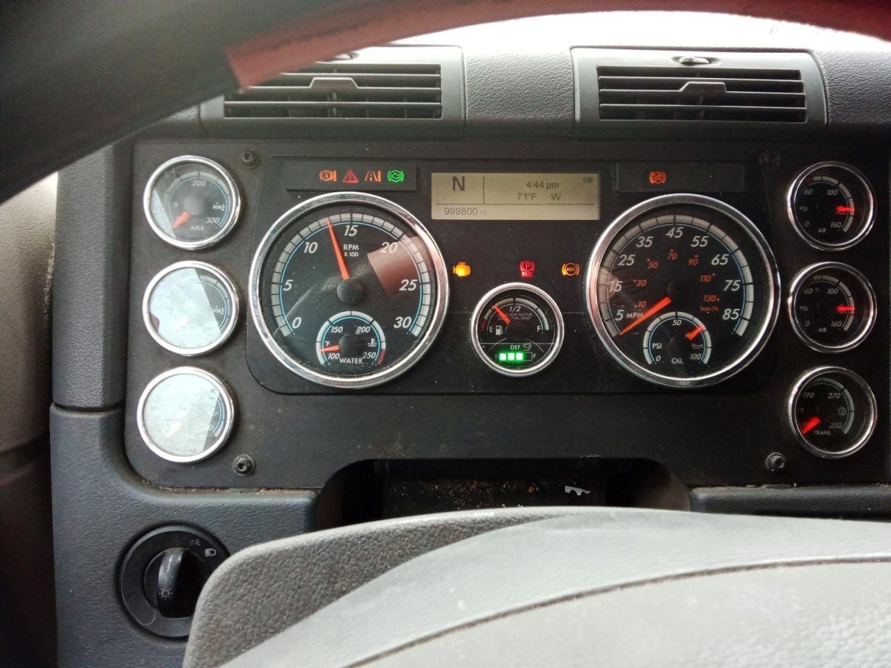 2017 Freightliner Cascadia 125 Semi Truck