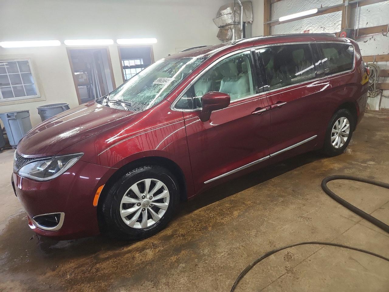 2020 Chrysler Pacifica Touring l
