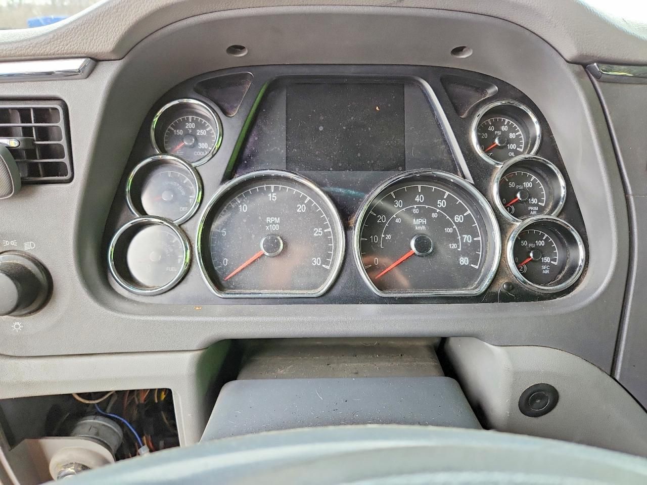 2016 Peterbilt Tractor 2016 Peterbilt 579 Semi Truck