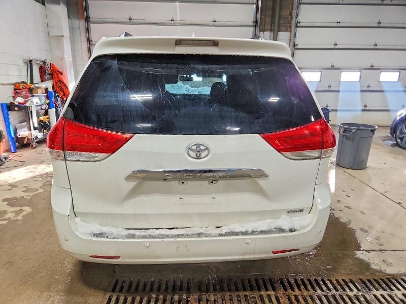 2012 Toyota Sienna xle