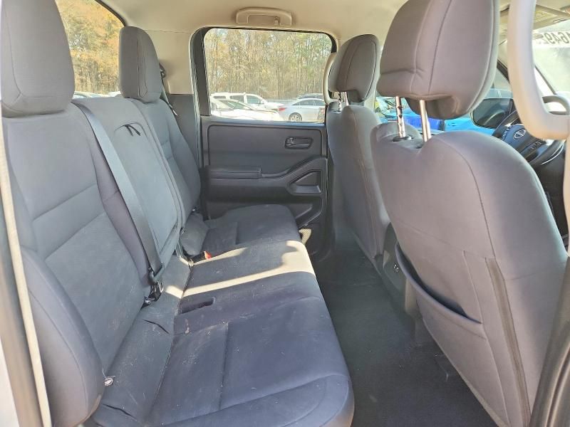 2022 Nissan Frontier s