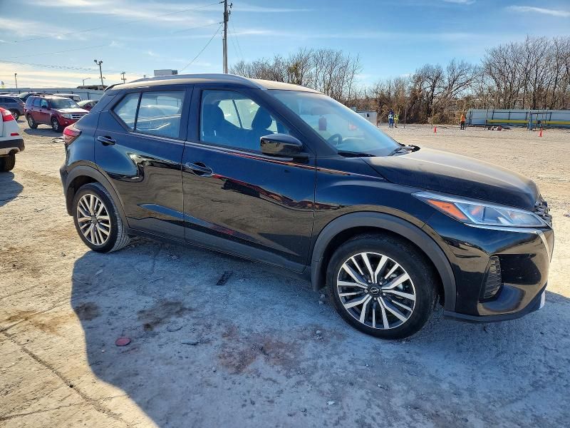 2024 Nissan Kicks sv