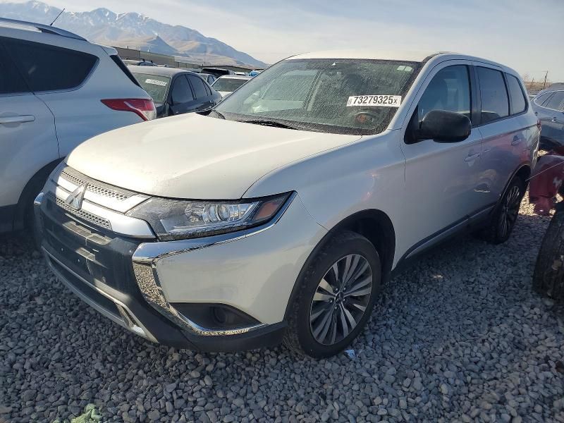 2020 Mitsubishi Outlander se