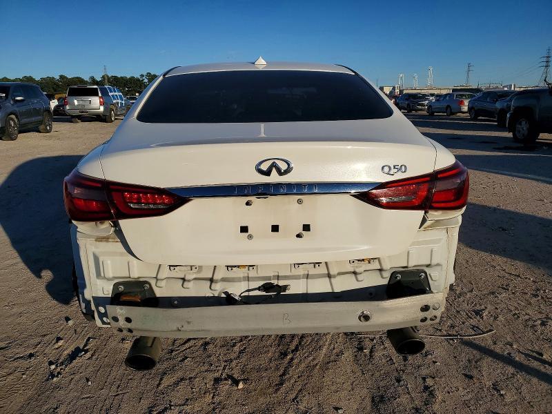 2018 Infiniti Q50 Luxe