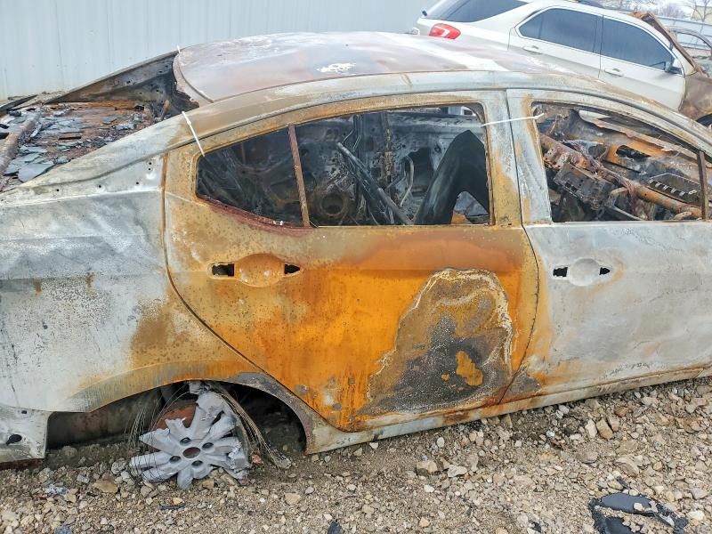 2020 Nissan Versa sv