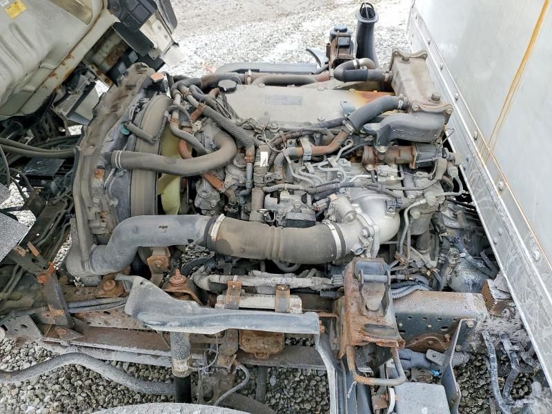 2016 Isuzu Npr hd box Truck