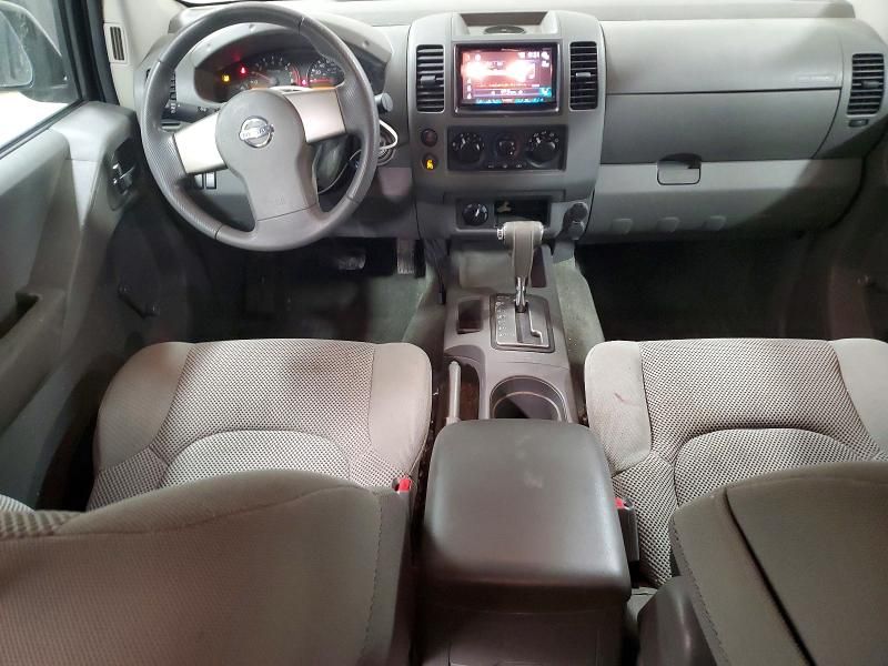 2005 Nissan Frontier Crew cab le