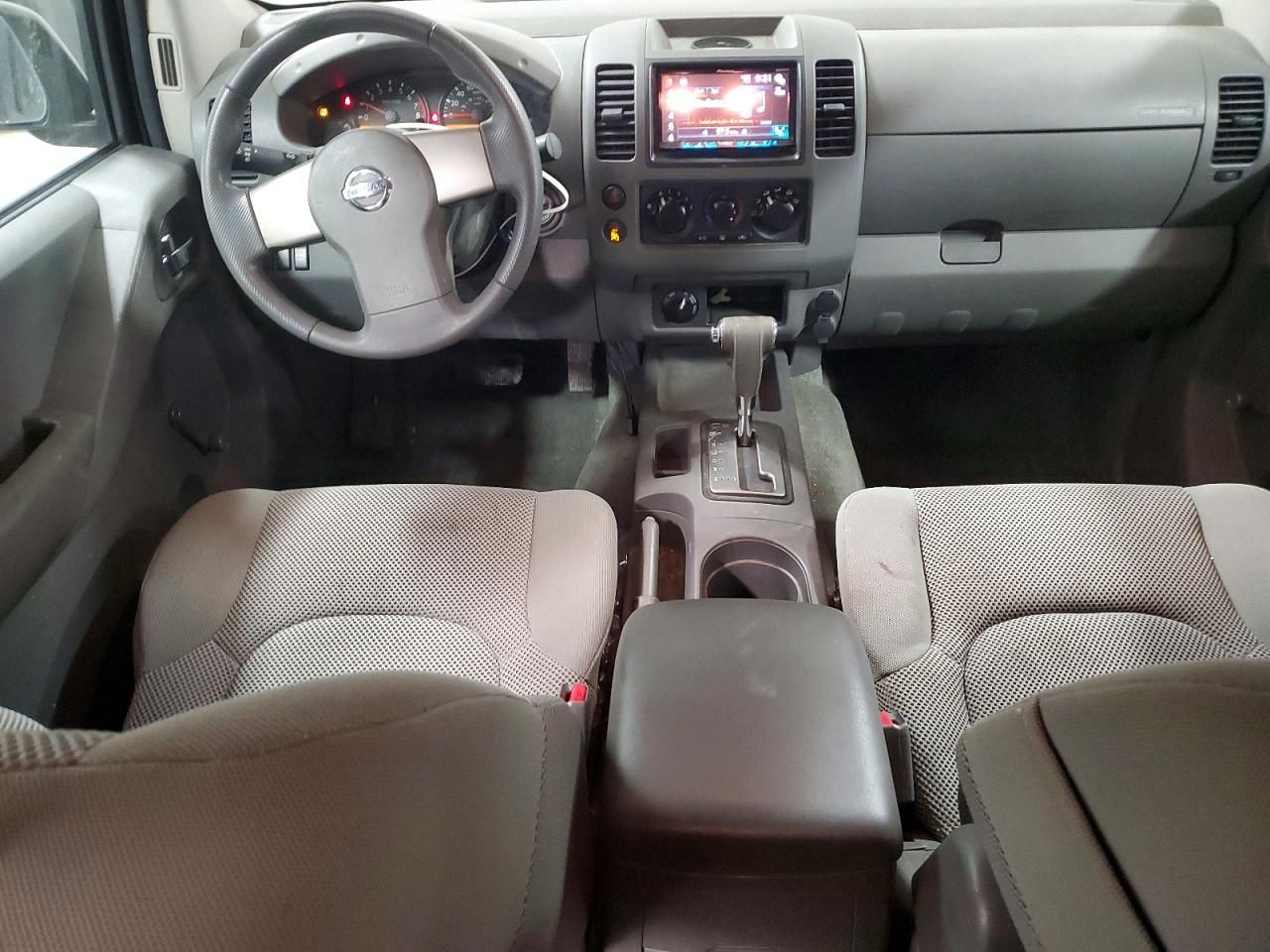 2005 Nissan Frontier Crew cab le