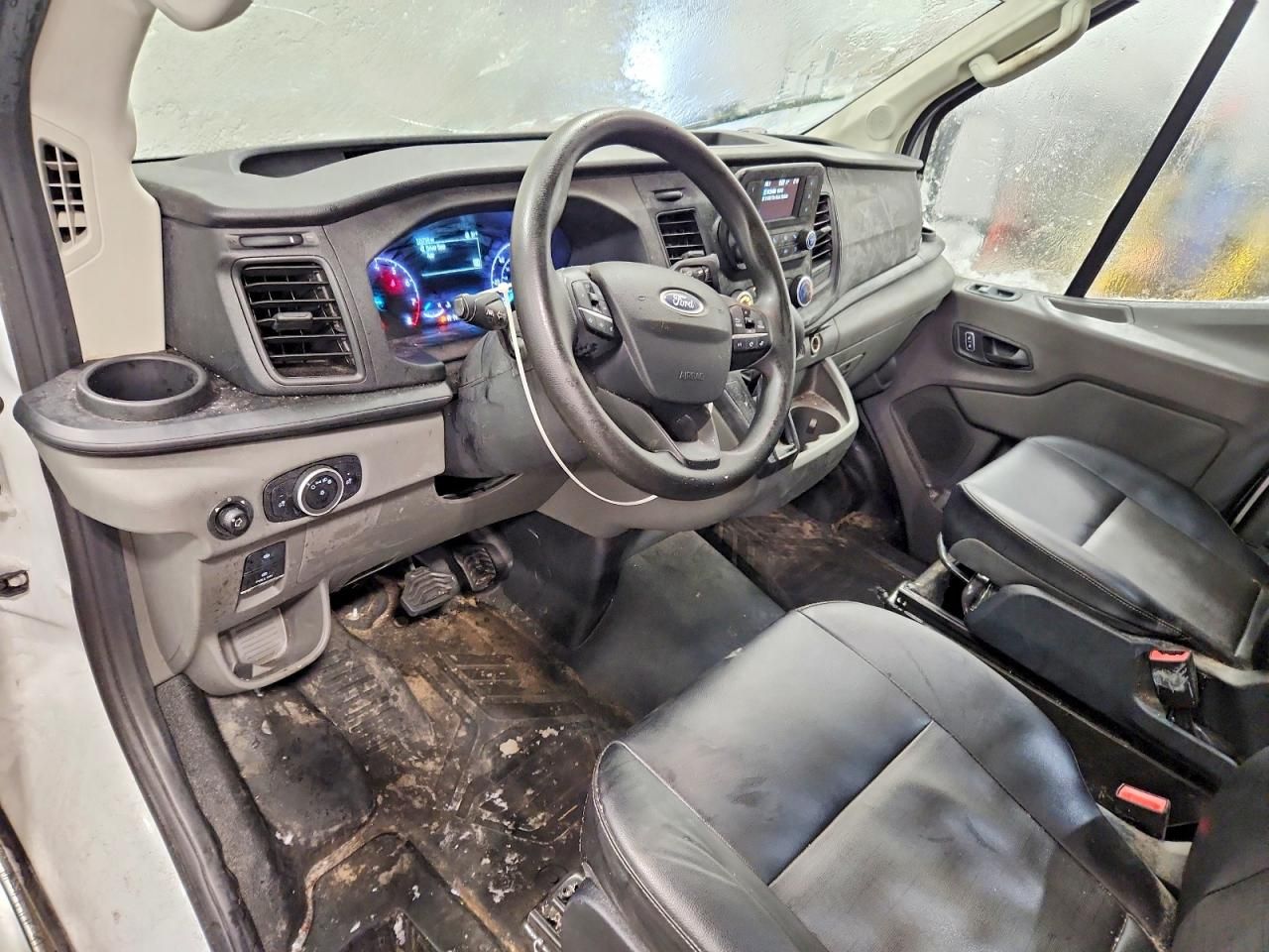 2023 Ford Transit Cargo van t