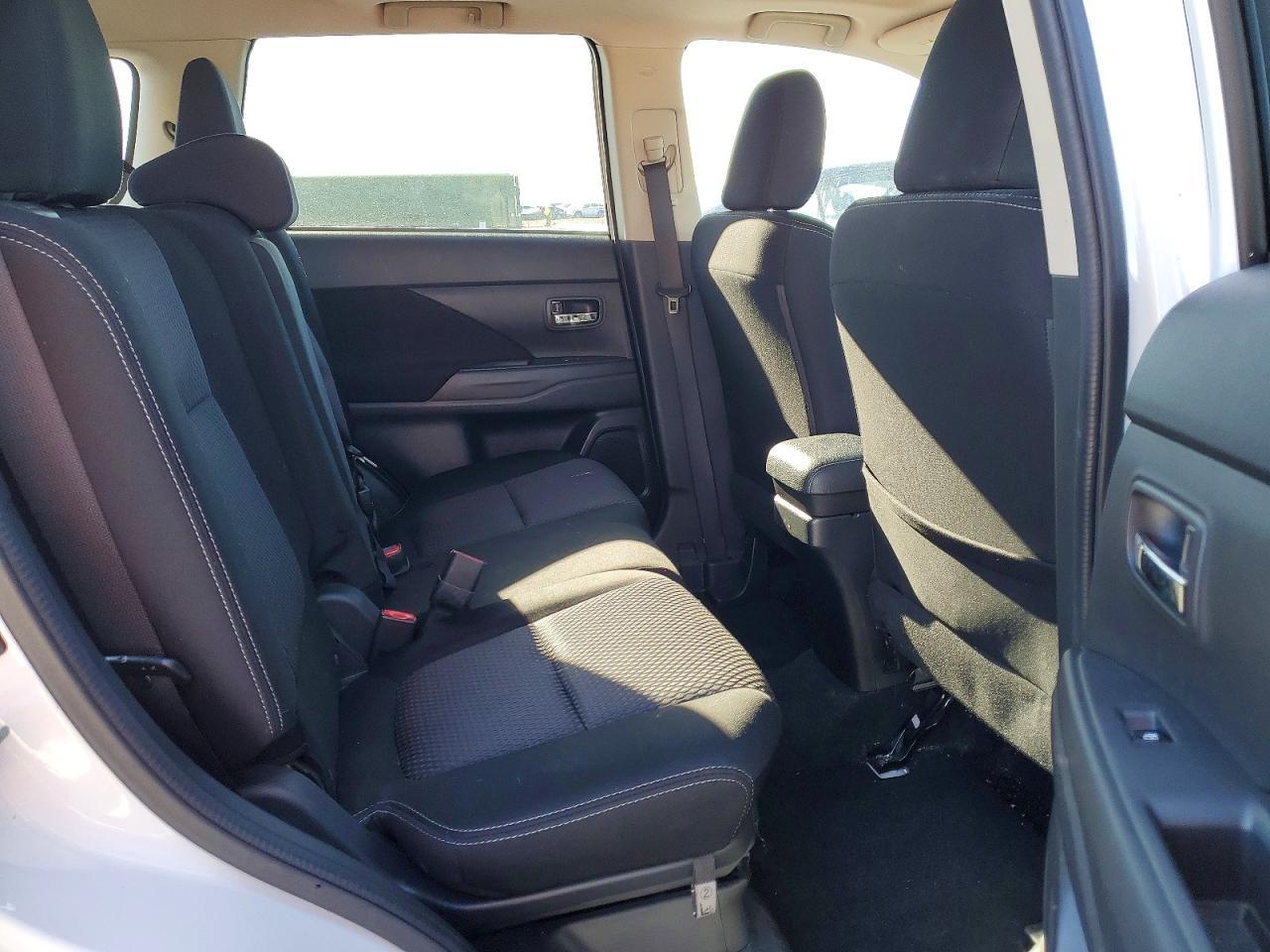 2018 Mitsubishi Outlander se