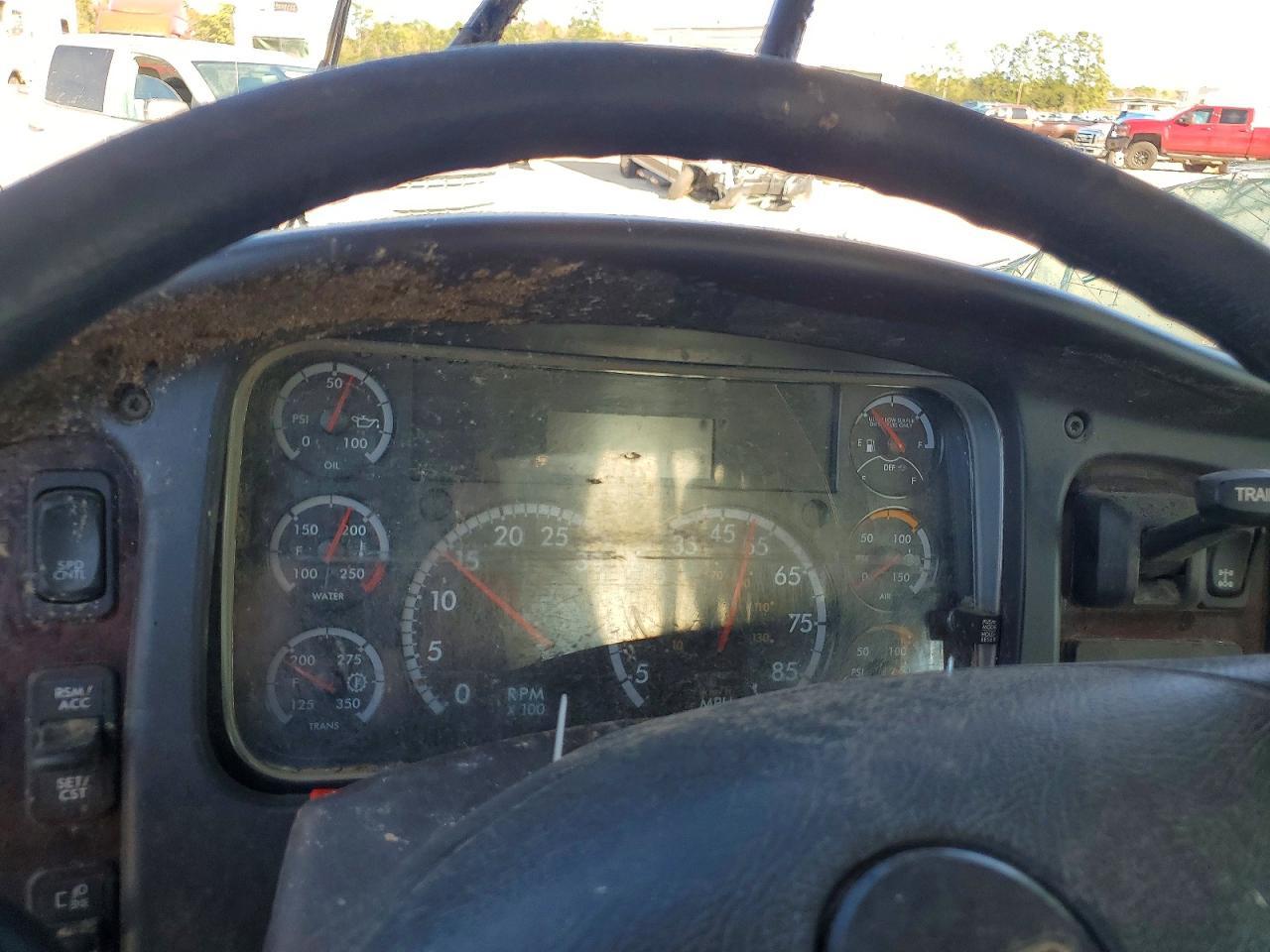 2022 Freigliner 2022 Freightliner Business Class M2 Digger Derrick