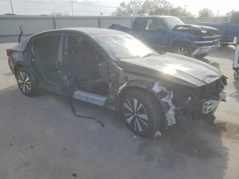 2022 Nissan Altima sv