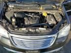 2014 Chrysler Town & Country Touring l