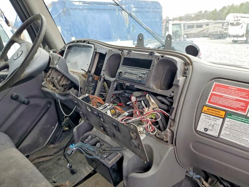 2015 Freightliner Business Class M2 Refuse Truck