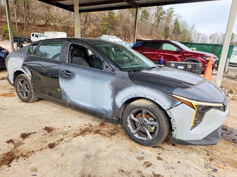 2025 KIA K4 lx