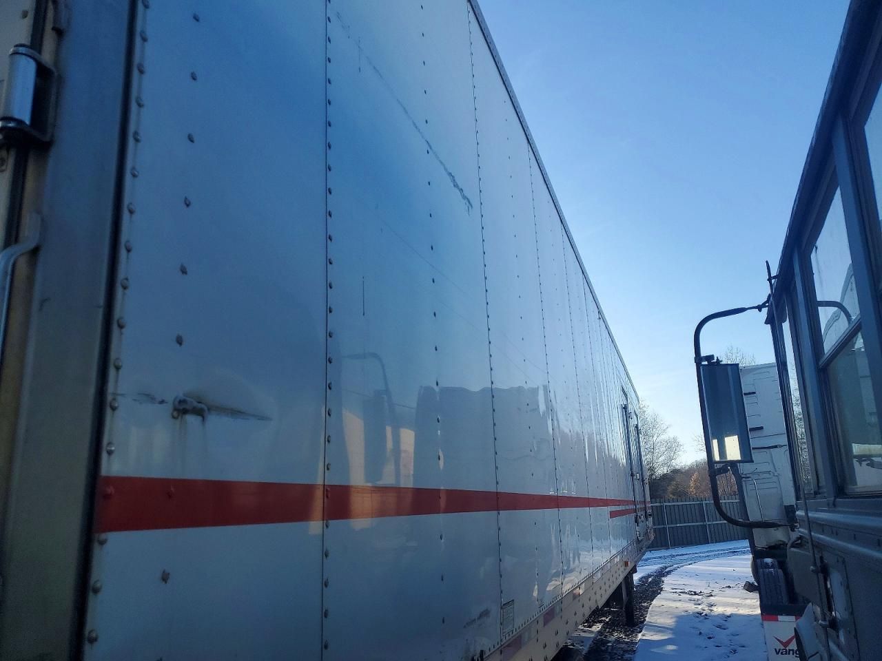 2013 Utility VS2RA Refrigerated Van Trailer