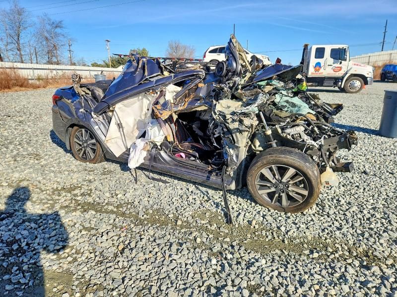 2022 Nissan Versa sv