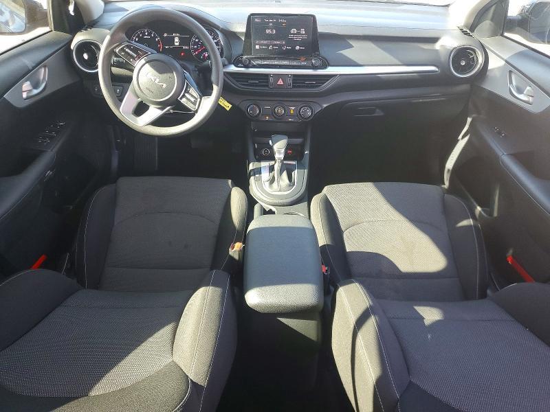 2024 KIA Forte lx