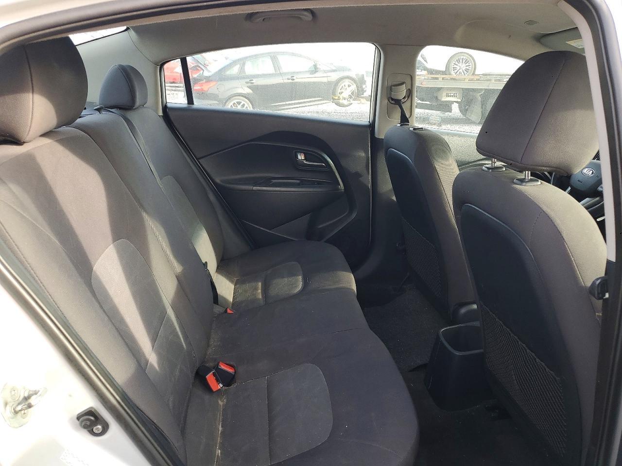 2016 KIA Rio lx