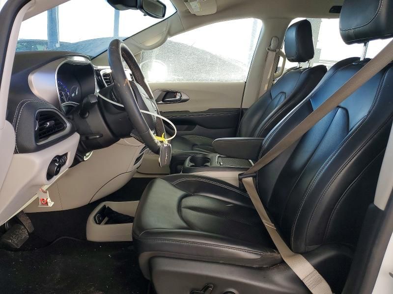 2023 Chrysler Town & Country