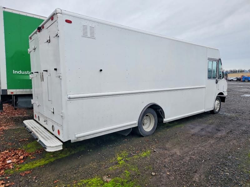 2008 Freightliner MT45 Chassis Delivery Van