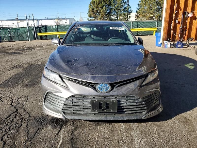 2024 Toyota Camry Hybrid le