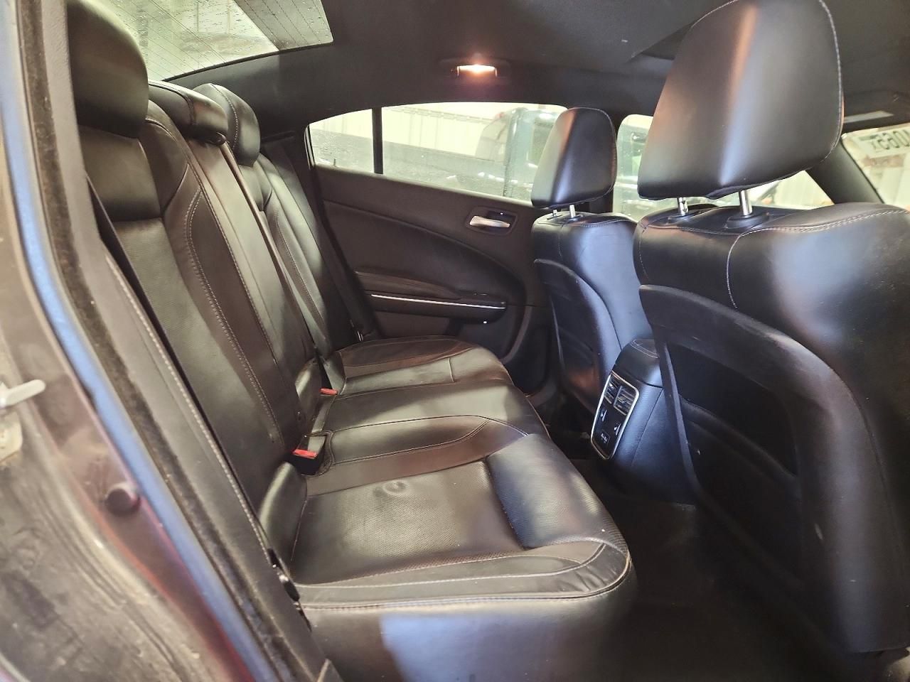 2016 Dodge Charger sxt