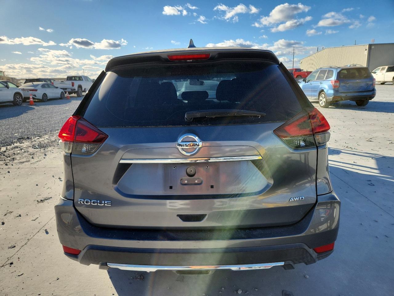 2018 Nissan Rogue s