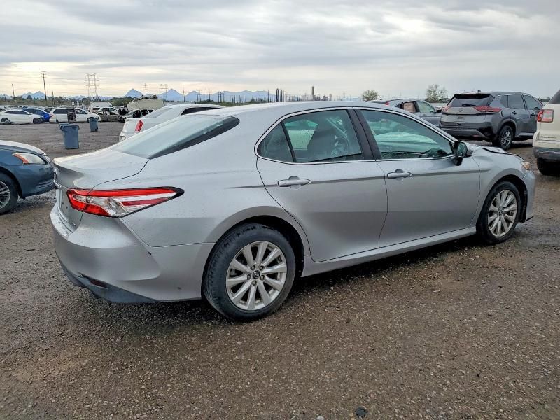 2018 Toyota Camry le