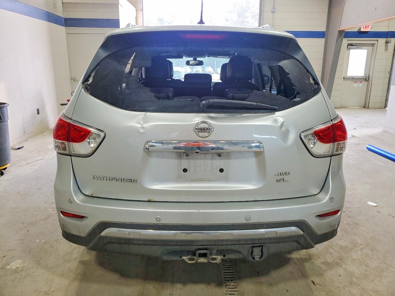 2014 Nissan Pathfinder s
