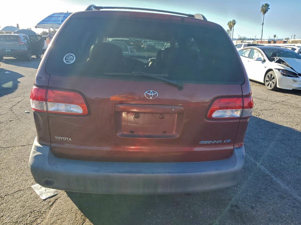 2003 Toyota Sienna ce