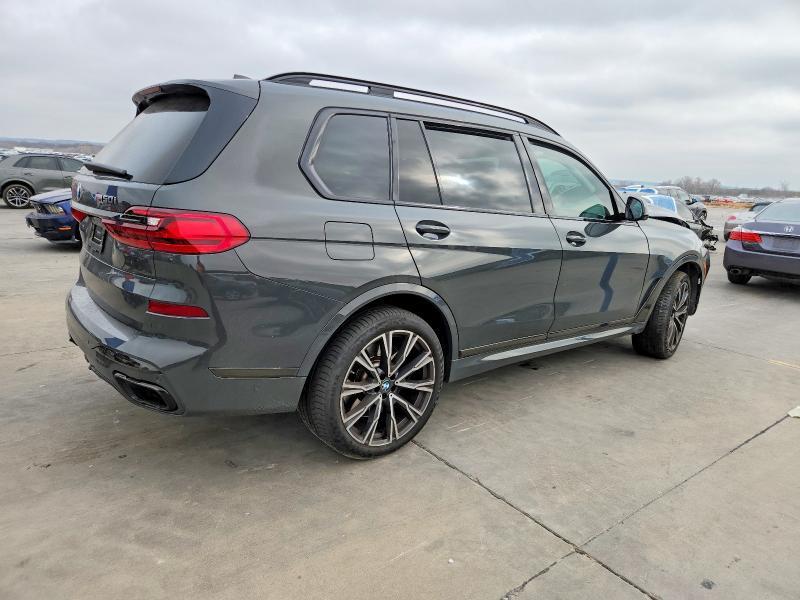 2021 BMW X7 M50i