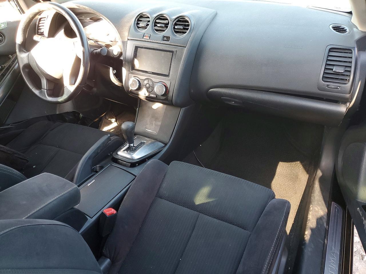 2012 Niss Altima 2.5 s