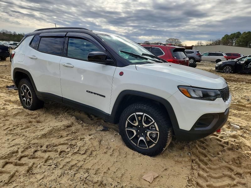 2024 Jeep Compass Trailhawk