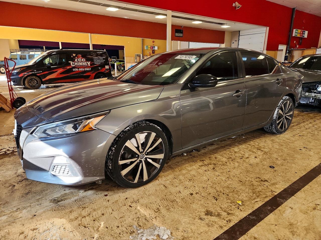 2019 Niss Altima sr