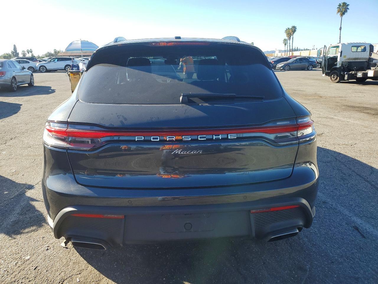 2024 Porsche Macan Base