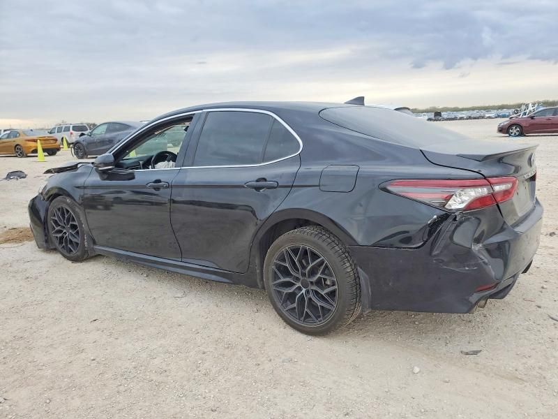 2022 Toyota Camry Hybrid xse