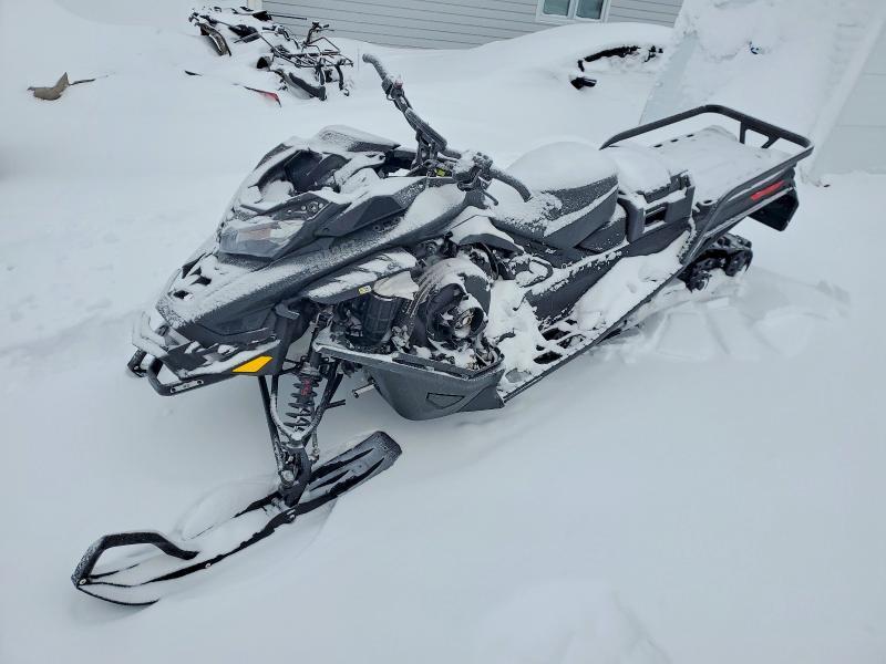 2025 Skidoo Expedition se 900 t