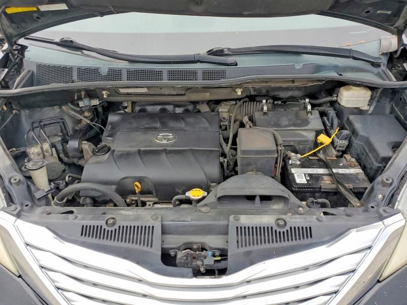 2011 Toyota Sienna xle