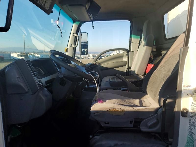 2017 Isuzu Nrr box Truck