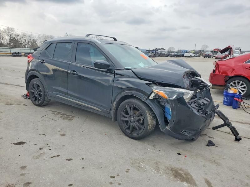 2020 Nissan Kicks sr