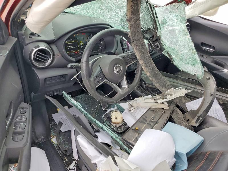 2023 Nissan Kicks sr