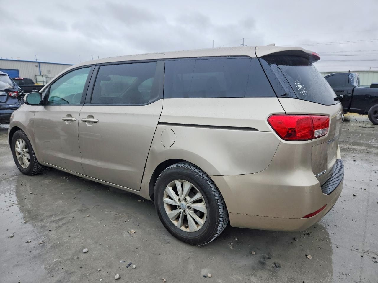 2017 KIA Sedona lx