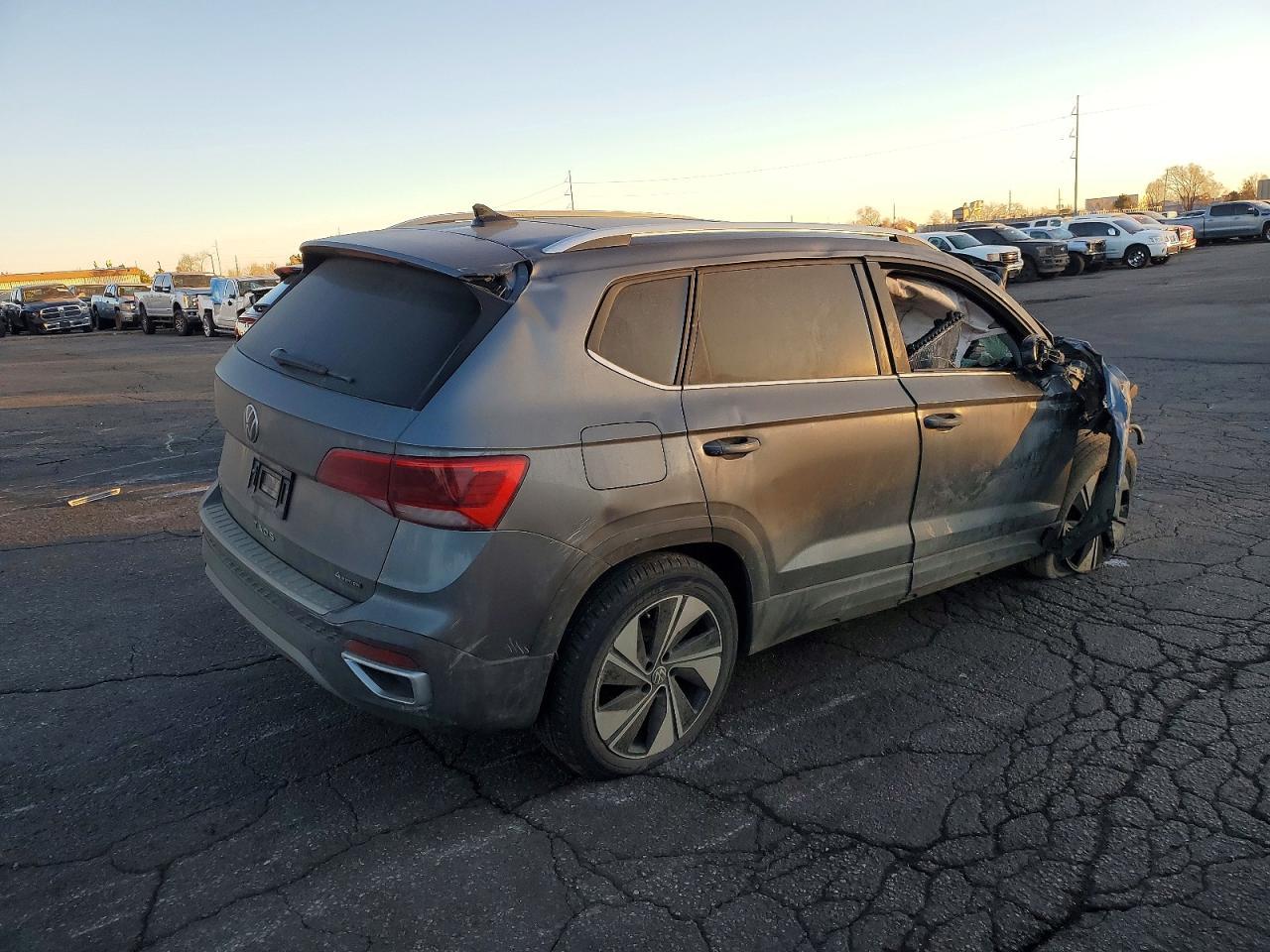 2024 Volkswagen Taos se