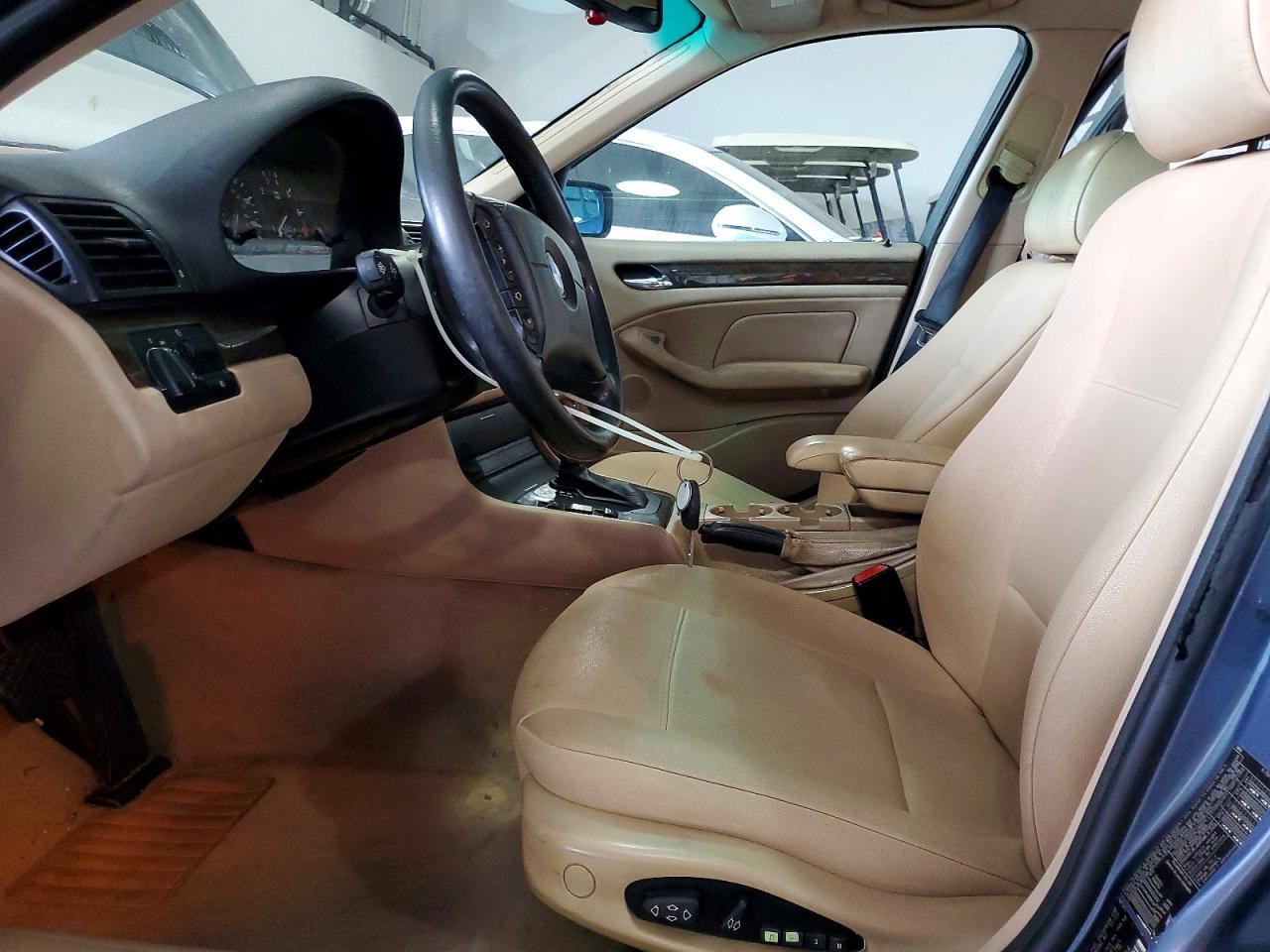 2002 BMW 325 i