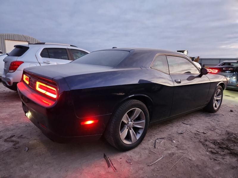 2016 Dodge Challenger sxt