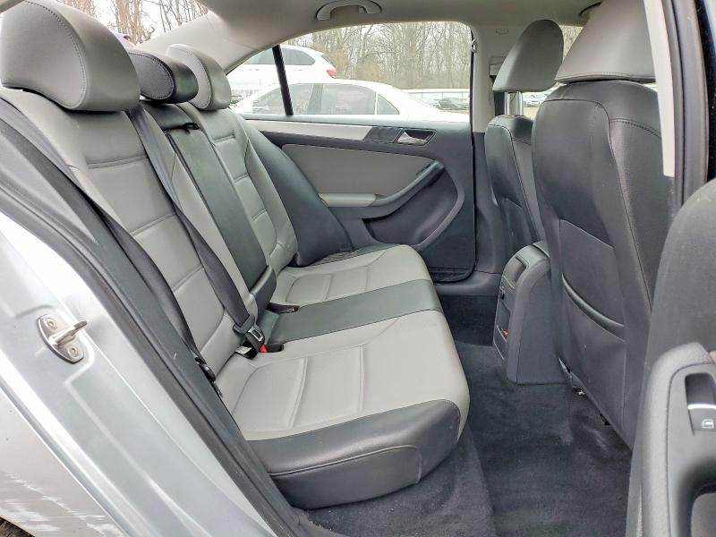 2016 Volkswagen Jetta Hybrid